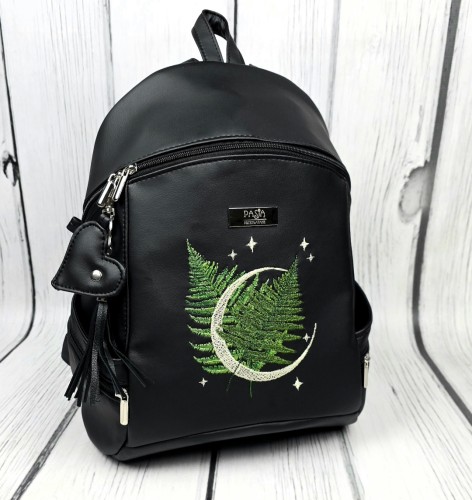 Plecak Abbey czarny z haftem paproci z księżycem 