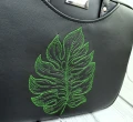 Torba na laptop czarna z haftem monstery