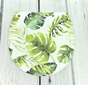 Klapka monstera na białym