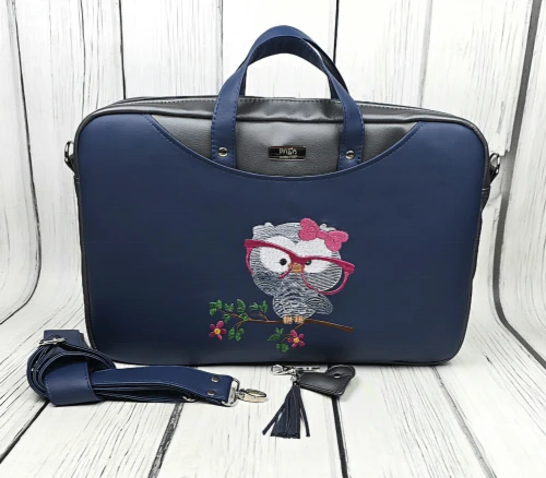 Torba na laptop antracyt nabłyszczany- granat  z haftem sowy 