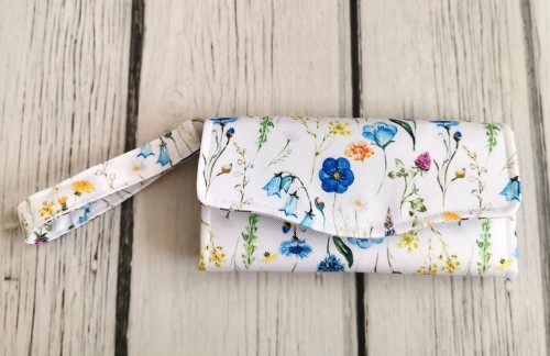  Portfel łąka z chabrami biała