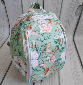 Plecak kwiaty na pistacji 