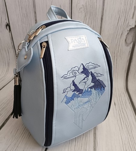  Plecak błękitny z haftem gór 