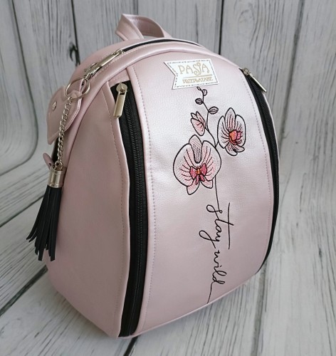  Plecak róż perłowy z haftem storczyka 