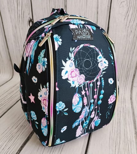 Plecak łapacze watercolor na czarnym 