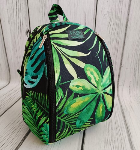 Plecak monstera na czarnym 