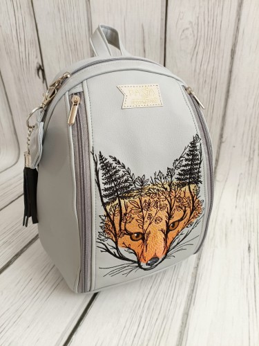  Plecak szary z haftem lisa