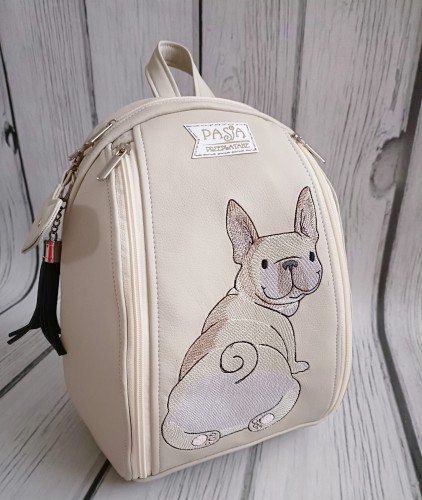  Plecak ecru z haftem buldoga 