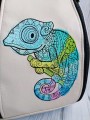  Plecak ecru z haftem kameleona 