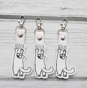 Brelok kot drapiący