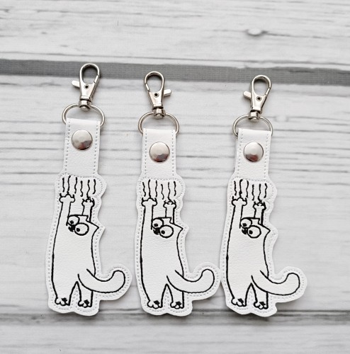 Brelok kot drapiący