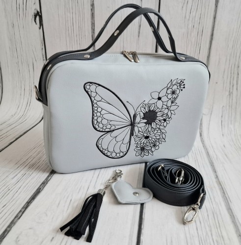 Torebka box szara z czarnym z haftem motyla kwiatowego