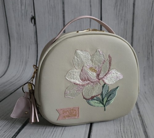 Torebka Hugo ecru z haftem magnolii