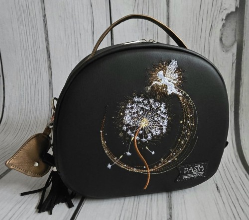 Torebka Hugo czarna z haftem wróżki z dmuchawcem