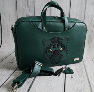 Torba na laptop zielona butelka z haftem pantery