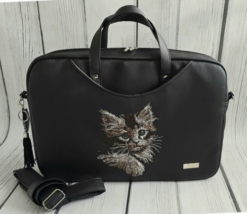 Torba na laptop czarna z haftem kotka