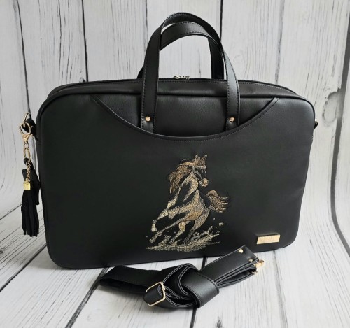 Torba na laptop czarna z haftem złotego konia