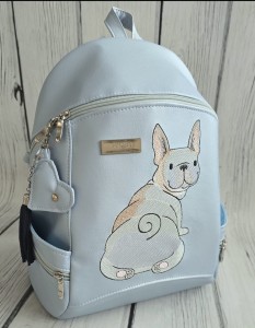 Plecak Abbey błękit perłowy z haftem buldoga