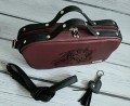 Torebka box burgund z haftem konia z listkami