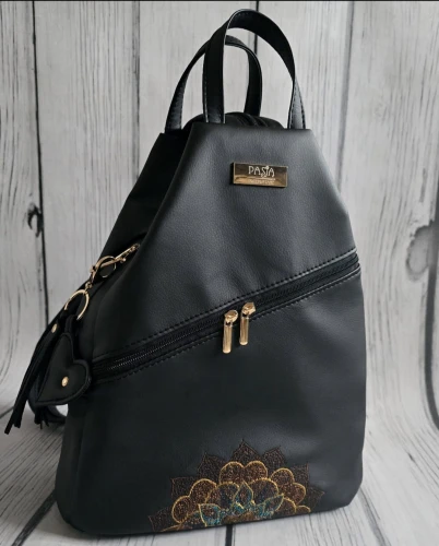  Plecak Gabi czarny z haftem półmandali