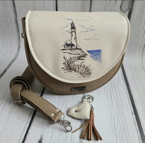 Torebka Felicja cappuccino z haftem latarni morskiej 