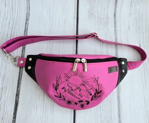 Nerka fuksja z haftem gór