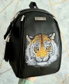  Plecak czarny z haftem tygrysa realistycznego 